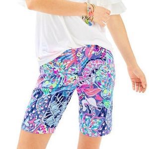 Lilly Pulitzer Chipper Short in Fantasy Garden Print Size 0